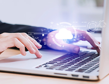 NetSuite-certified consultants at Invitra Technologies providing ERP solutions and cloud ERP implementation in India