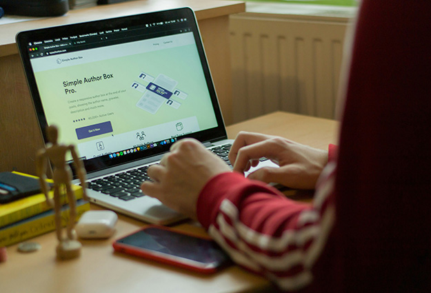 Seamless Shopify, WooCommerce, and Amazon integration with NetSuite by Invitra Technologies.
