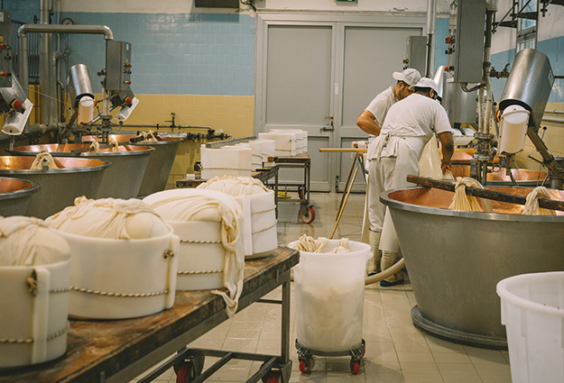 NetSuite ERP production management for manufacturing industry in India by Invitra Technologies, streamlining workflows