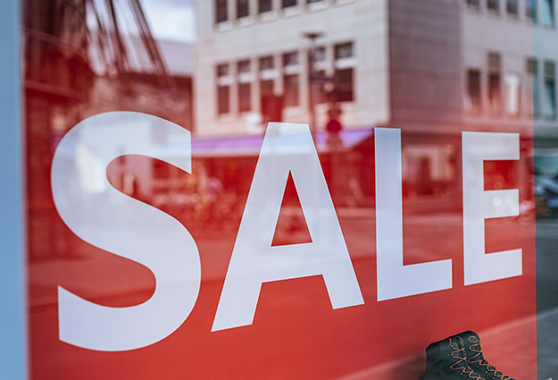 Seamless POS integration with NetSuite ERP by Invitra Technologies for retail stores.